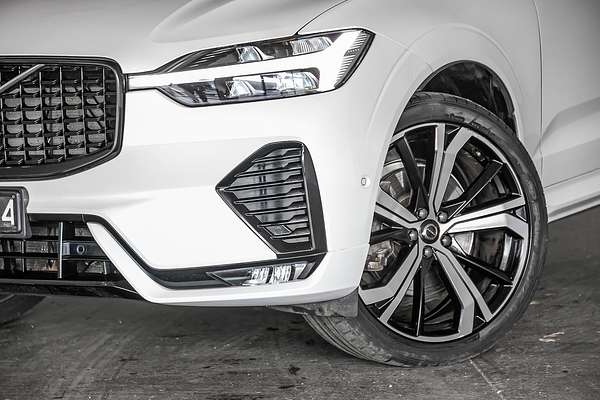 2021 Volvo XC60 B6 R-Design