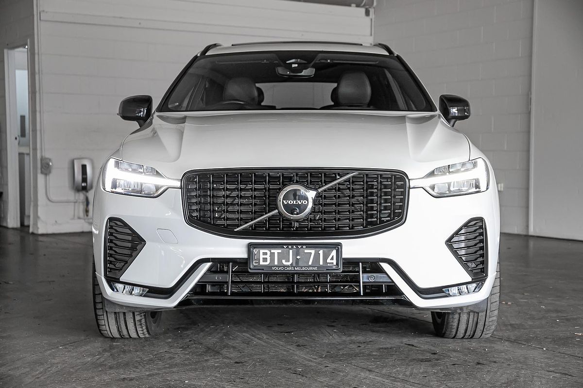 2021 Volvo XC60 B6 R-Design