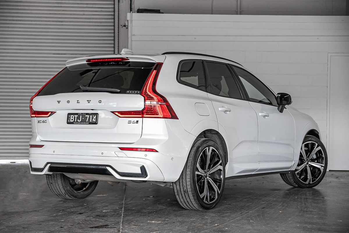 2021 Volvo XC60 B6 R-Design