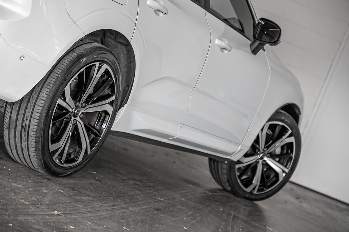 2021 Volvo XC60 B6 R-Design