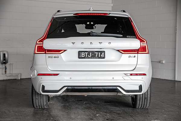 2021 Volvo XC60 B6 R-Design