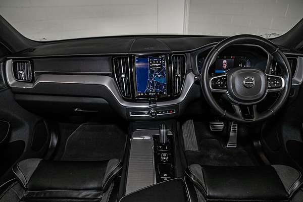 2021 Volvo XC60 B6 R-Design