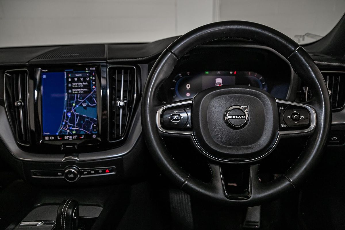 2021 Volvo XC60 B6 R-Design