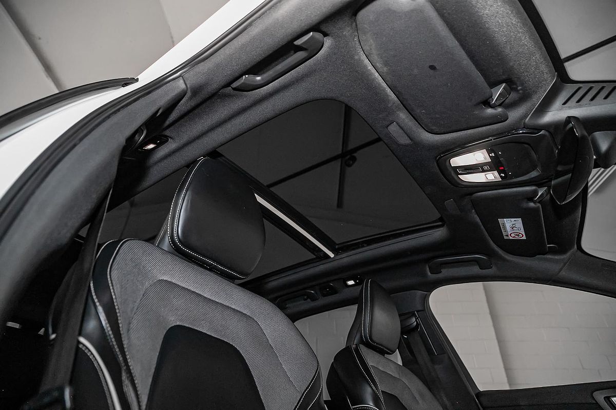 2021 Volvo XC60 B6 R-Design