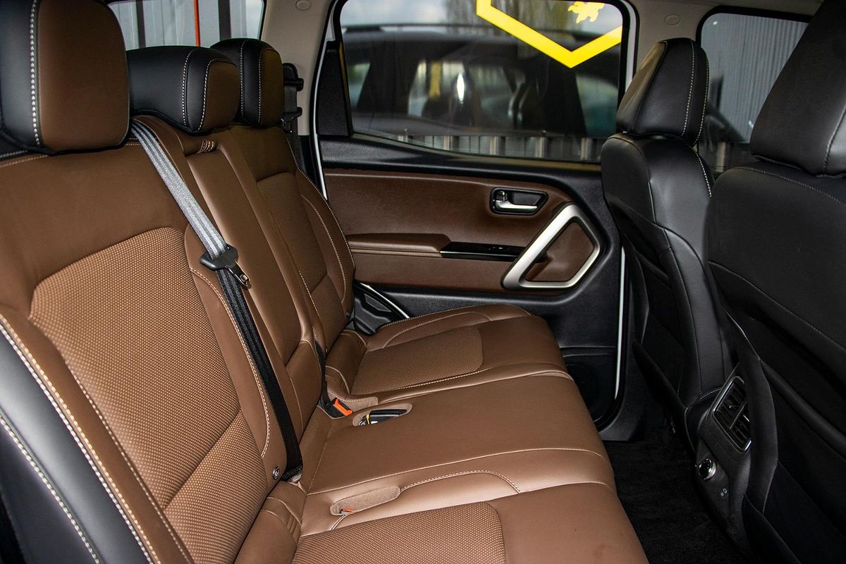 2024 Mahindra Scorpio Z8L