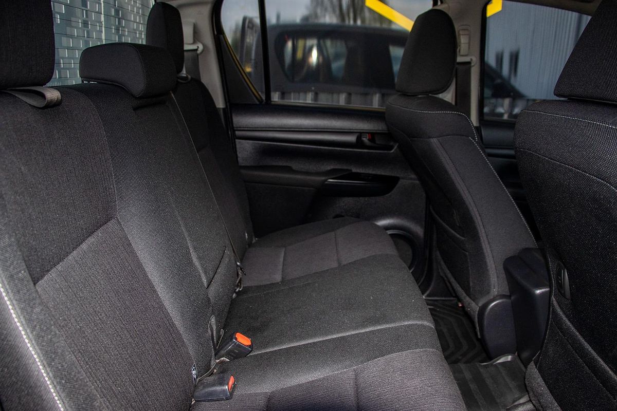 2019 Toyota Hilux SR GUN126R 4X4