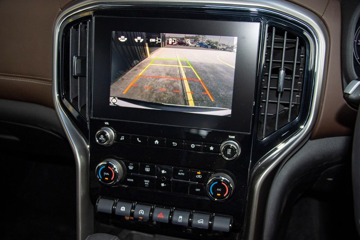 2024 Mahindra Scorpio Z8L