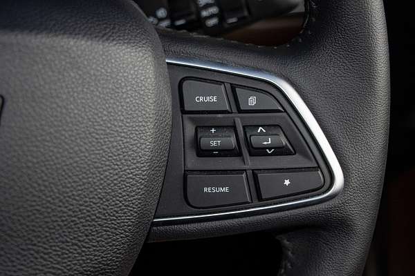 2024 Mahindra Scorpio Z8L
