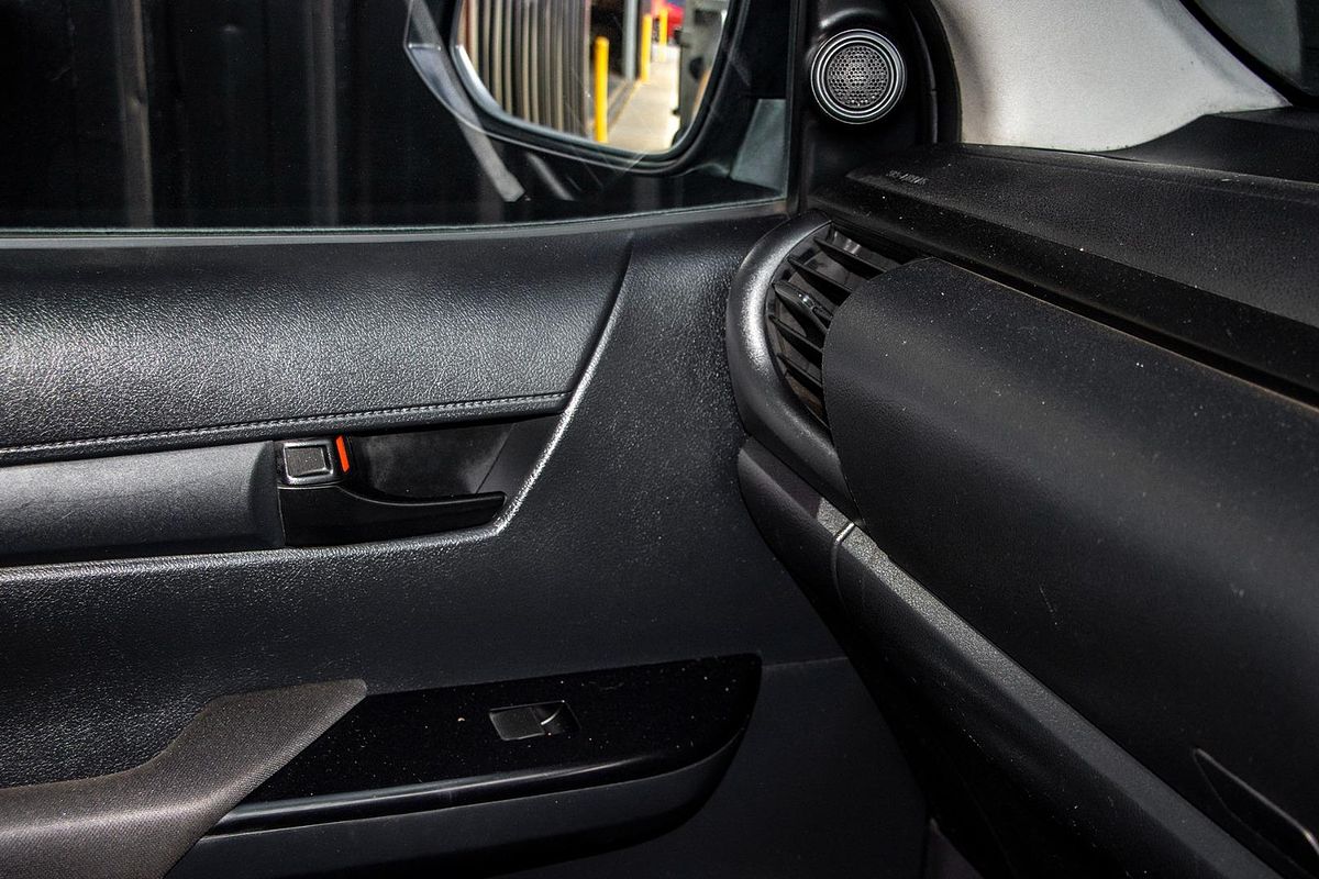 2019 Toyota Hilux SR GUN126R 4X4