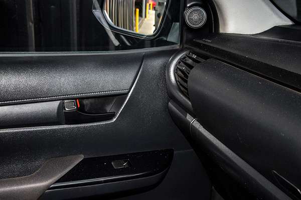 2019 Toyota Hilux SR GUN126R 4X4