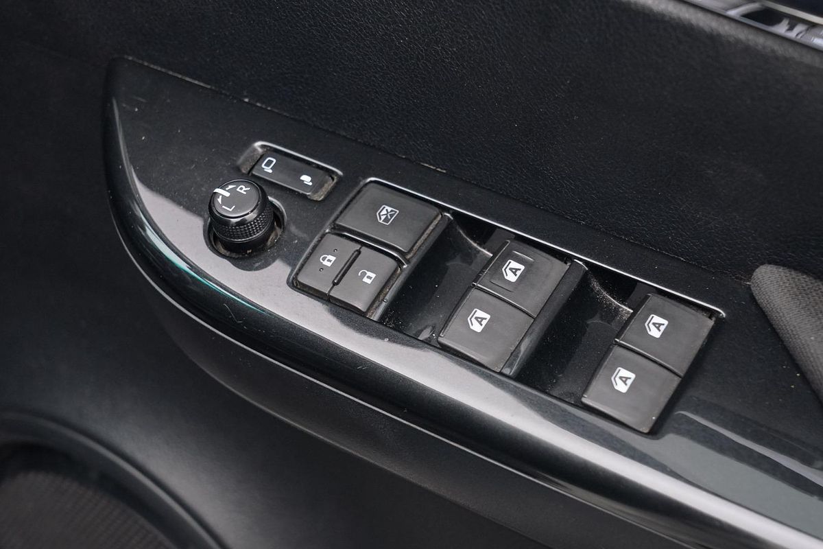 2018 Toyota Hilux SR5 GUN126R 4X4