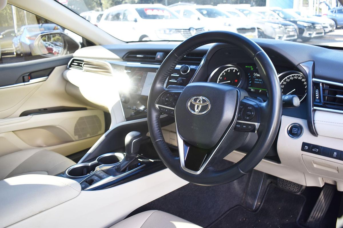 2018 Toyota Camry SX GSV70R