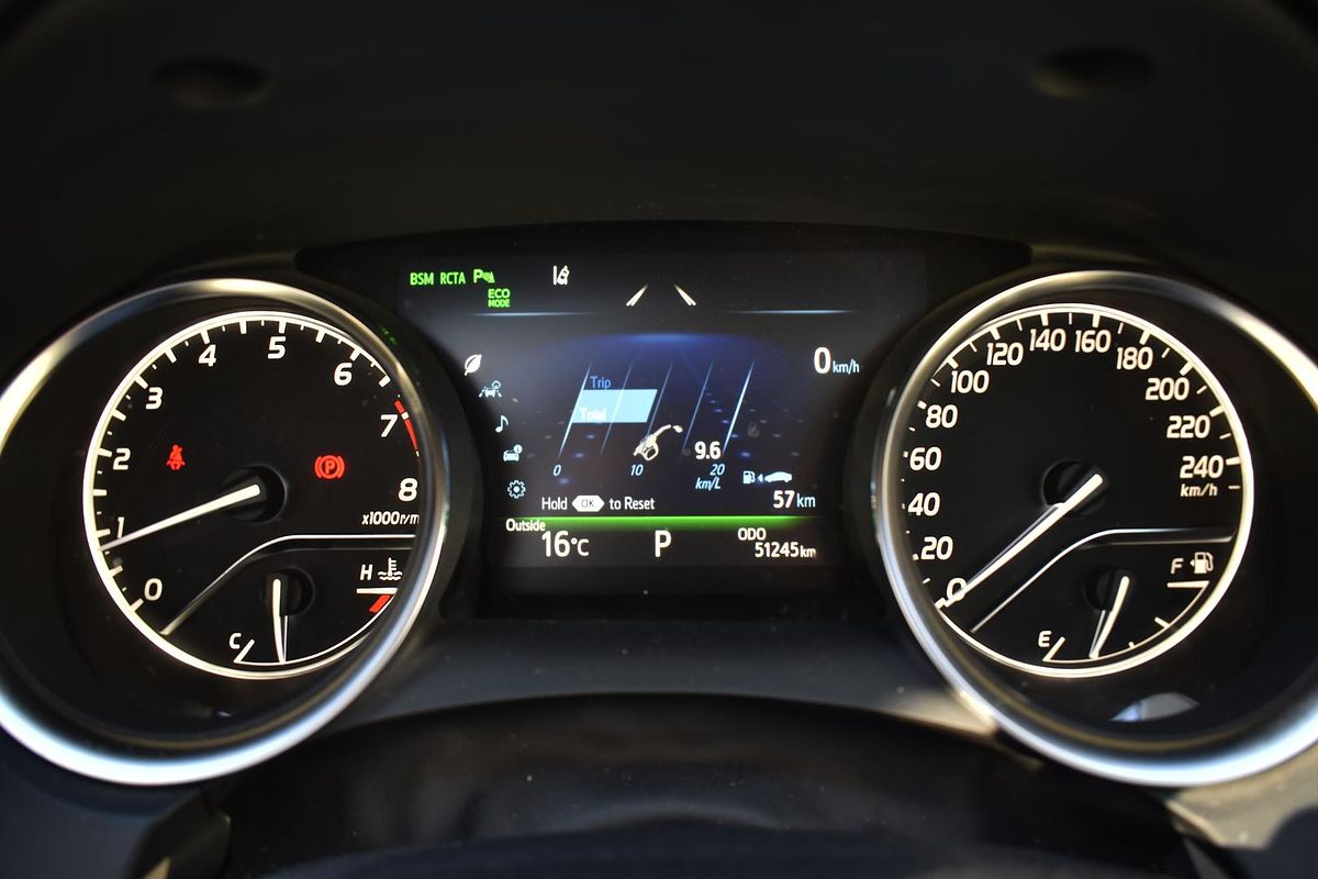 2018 Toyota Camry SX GSV70R