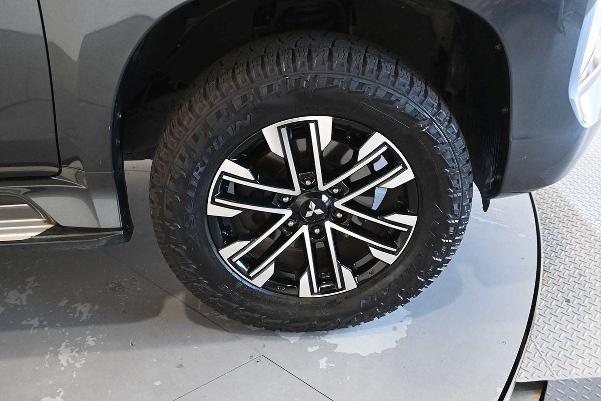 2020 Mitsubishi Pajero Sport GLX QF