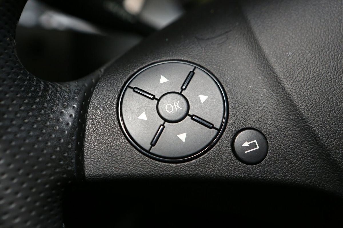 2010 Mercedes-Benz E-Class E250 CGI Elegance C207