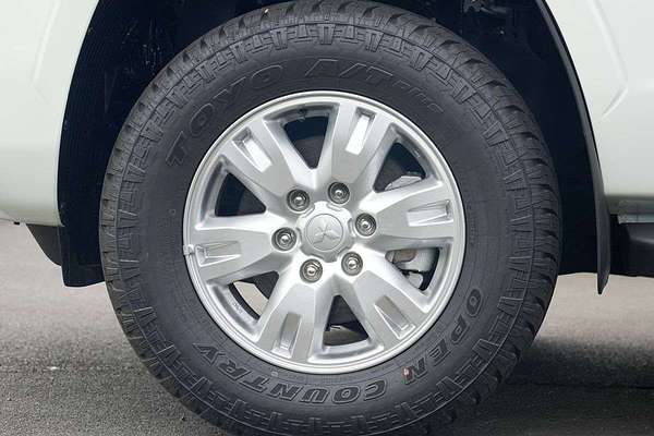 2025 Mitsubishi Triton GLX+ MV 4X4
