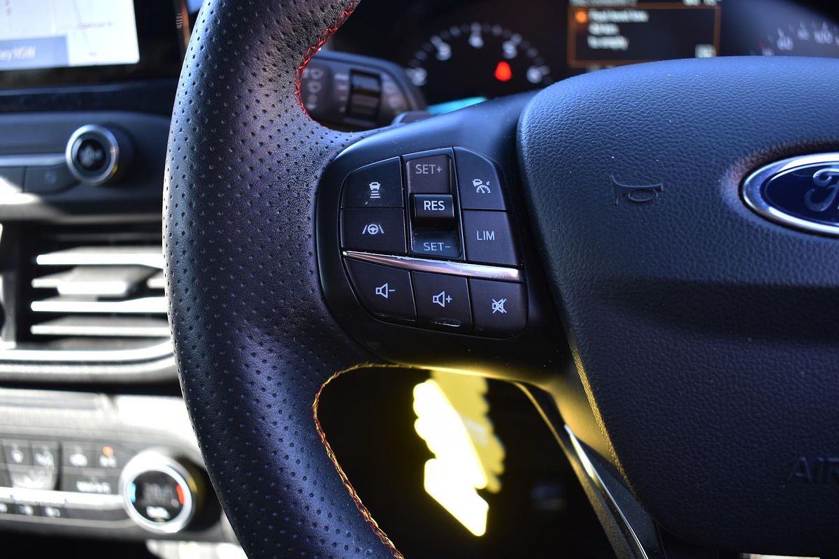 2020 Ford Focus ST-Line SA