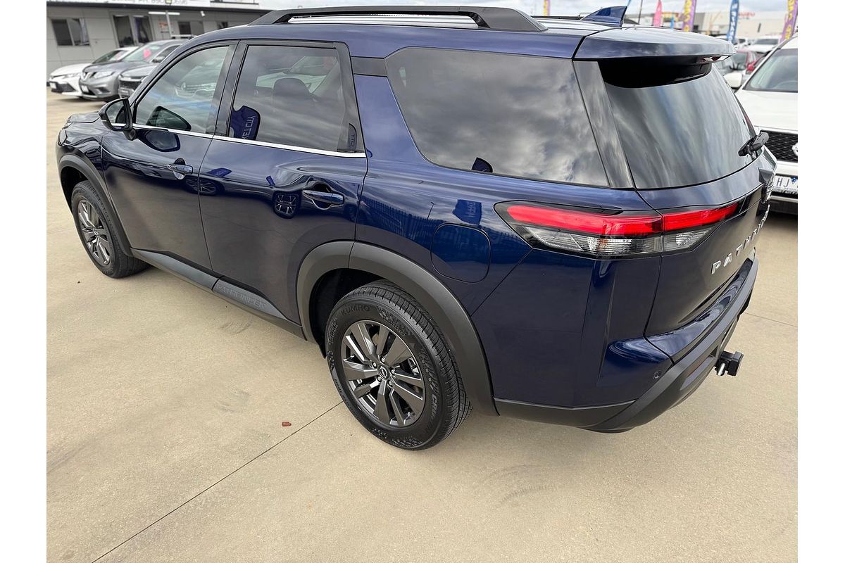 2022 Nissan Pathfinder ST-L R53