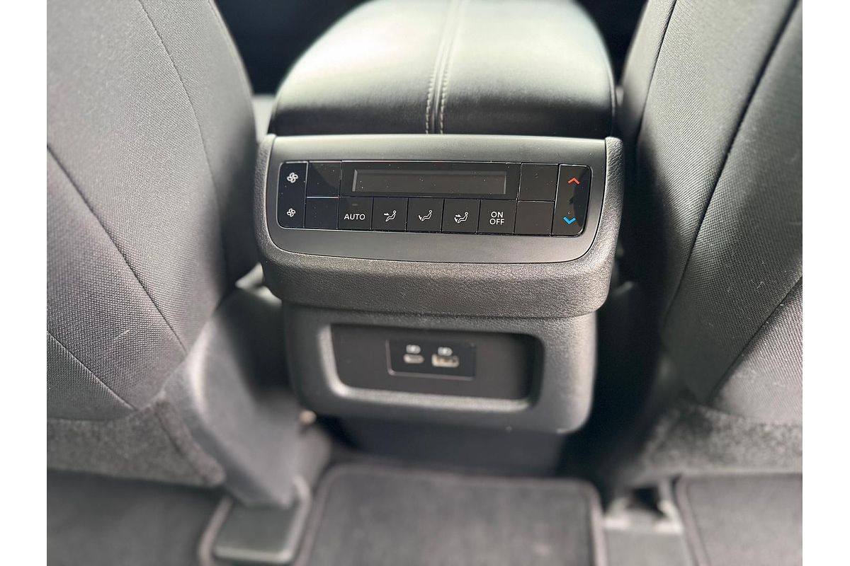2022 Nissan Pathfinder ST-L R53