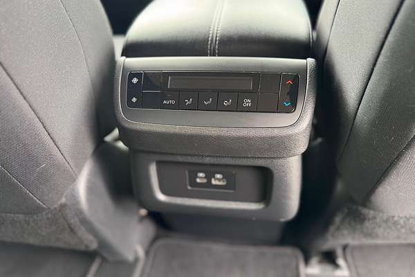 2022 Nissan Pathfinder ST-L R53