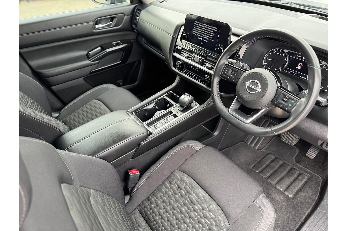 2022 Nissan Pathfinder ST-L R53