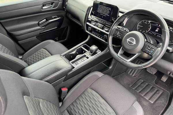2022 Nissan Pathfinder ST-L R53