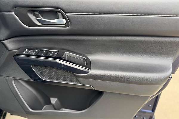 2022 Nissan Pathfinder ST-L R53