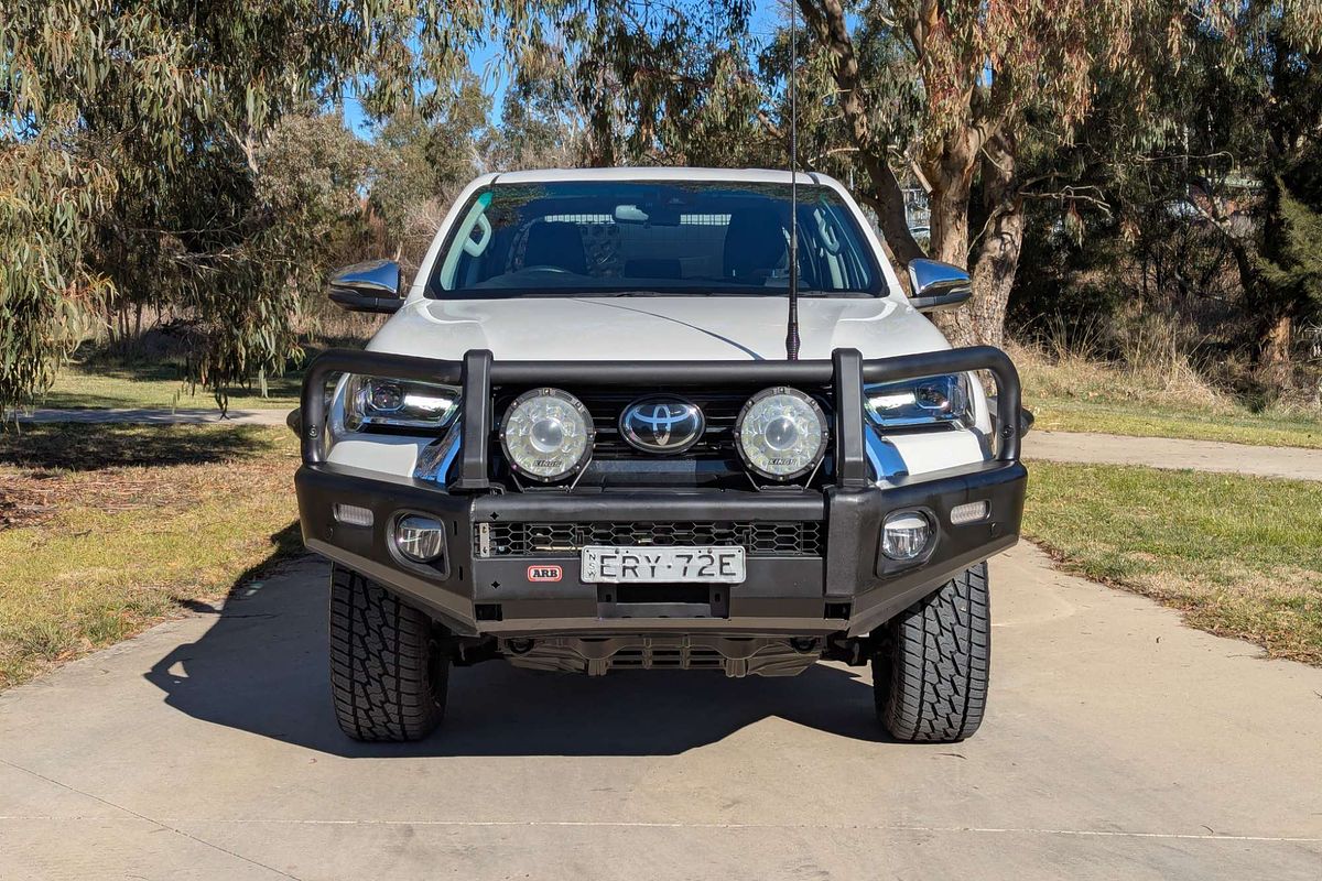 2022 Toyota Hilux SR5 GUN126R 4X4
