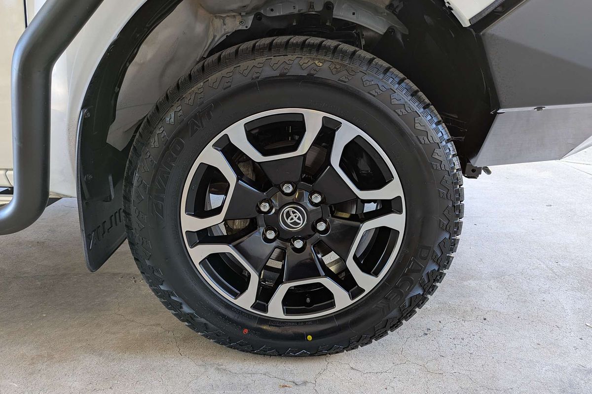 2022 Toyota Hilux SR5 GUN126R 4X4