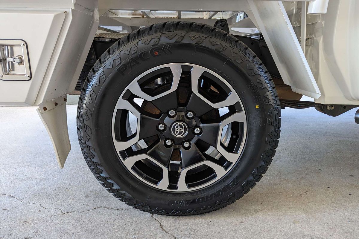 2022 Toyota Hilux SR5 GUN126R 4X4