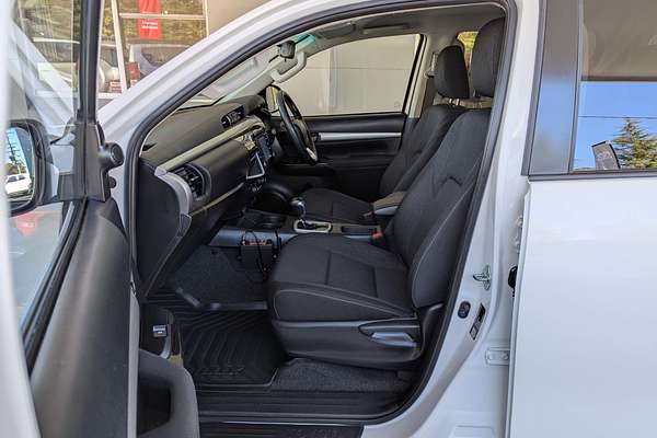 2022 Toyota Hilux SR5 GUN126R 4X4