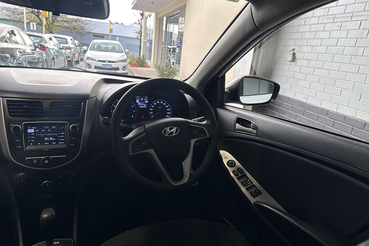 2017 Hyundai Accent Active RB4