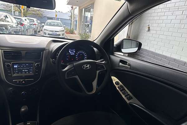 2017 Hyundai Accent Active RB4