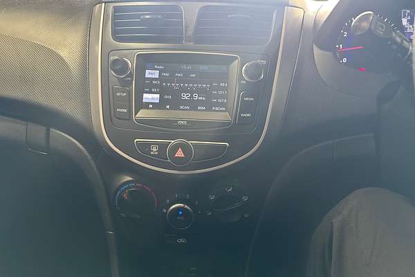 2017 Hyundai Accent Active RB4
