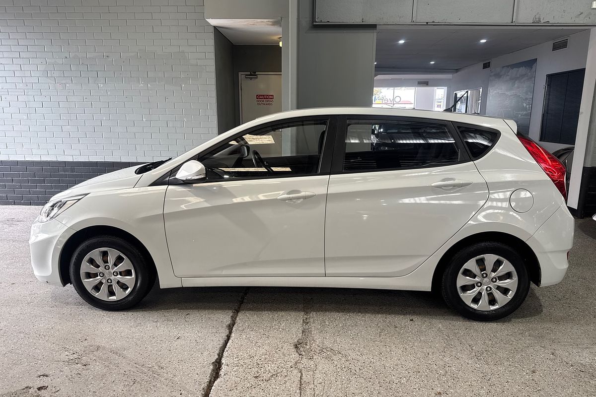 2017 Hyundai Accent Active RB4