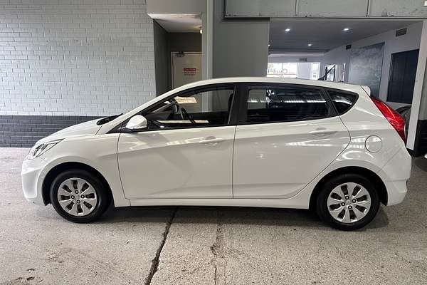 2017 Hyundai Accent Active RB4