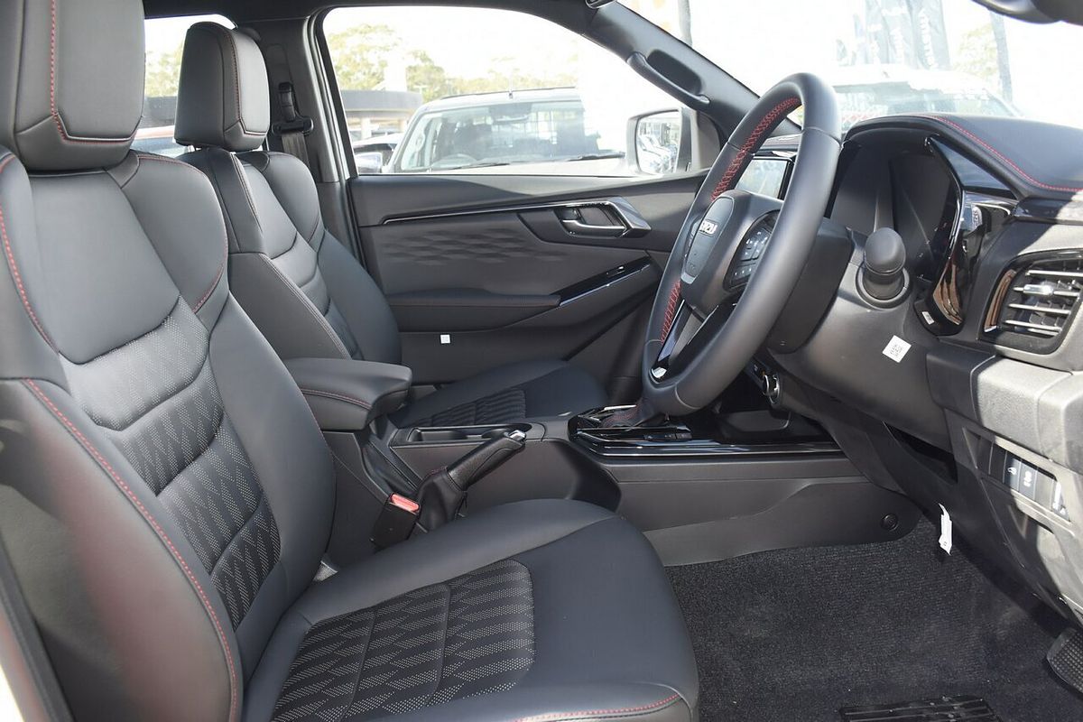 2025 Isuzu D-MAX X-TERRAIN 4X4