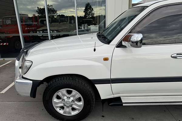 2006 Toyota Landcruiser GXL HDJ100R