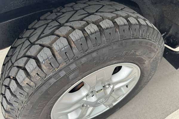2006 Toyota Landcruiser GXL HDJ100R
