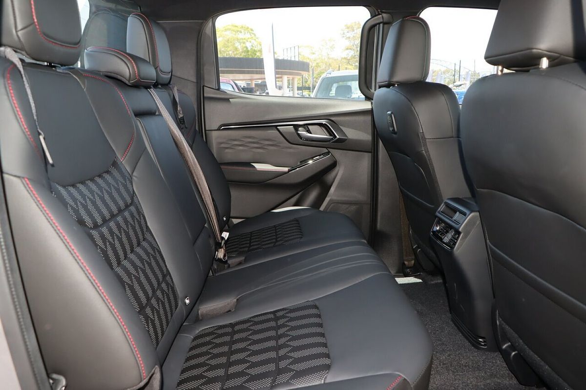 2025 Isuzu D-MAX X-TERRAIN 4X4