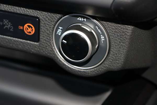 2025 Isuzu D-MAX X-TERRAIN 4X4