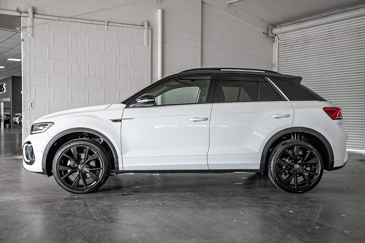 2025 Volkswagen T-Roc 140TSI R-Line D11