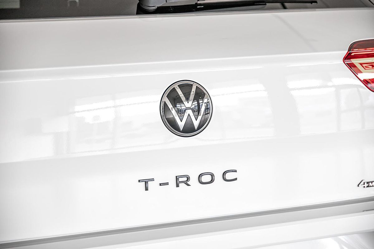2025 Volkswagen T-Roc 140TSI R-Line D11