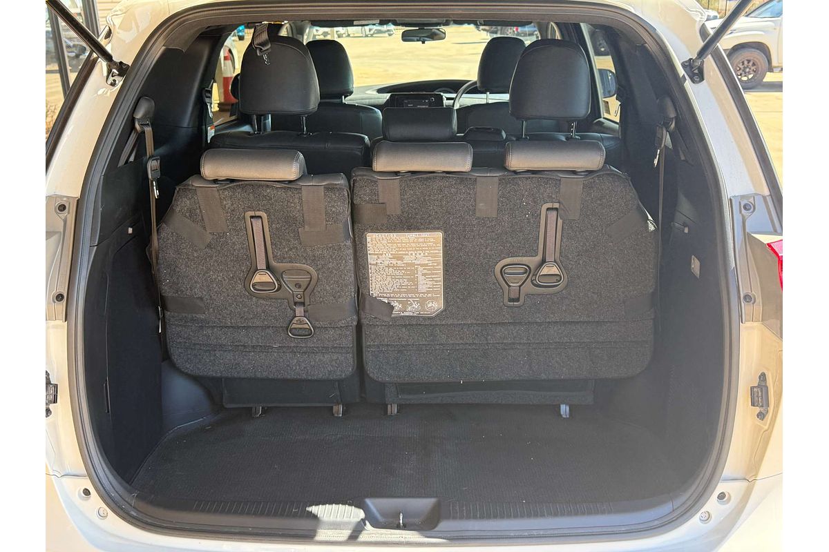 2019 Toyota Tarago GLi GSR50R