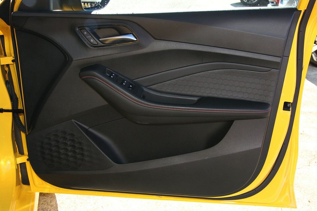 2023 MG MG5 Essence