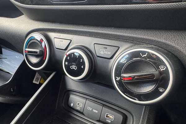 2024 Hyundai Venue Active QX.V5