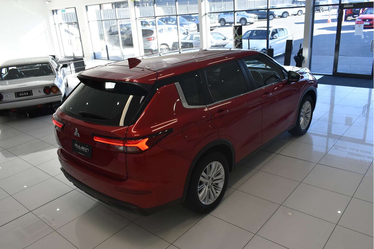 2023 Mitsubishi Outlander ES ZM
