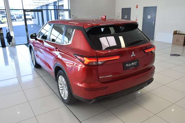 2023 Mitsubishi Outlander ES ZM