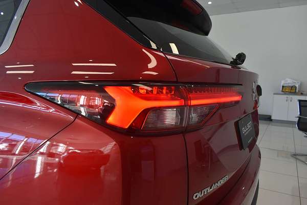 2023 Mitsubishi Outlander ES ZM