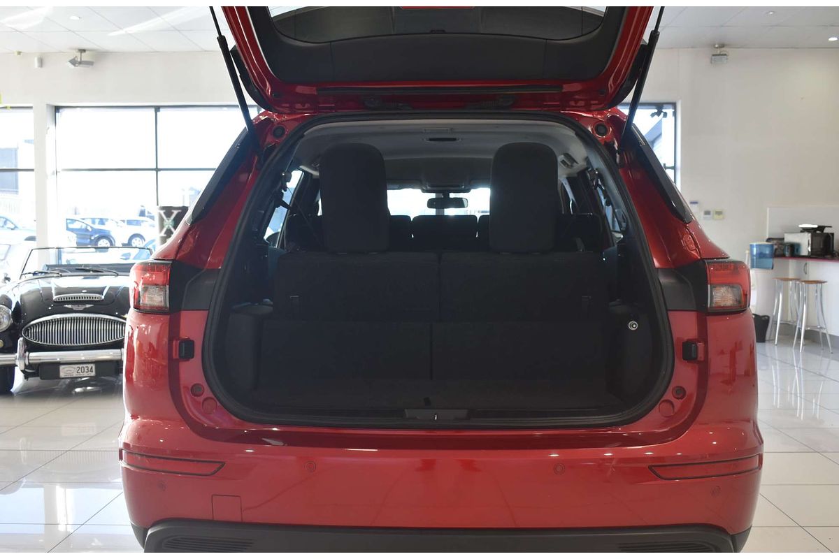 2023 Mitsubishi Outlander ES ZM